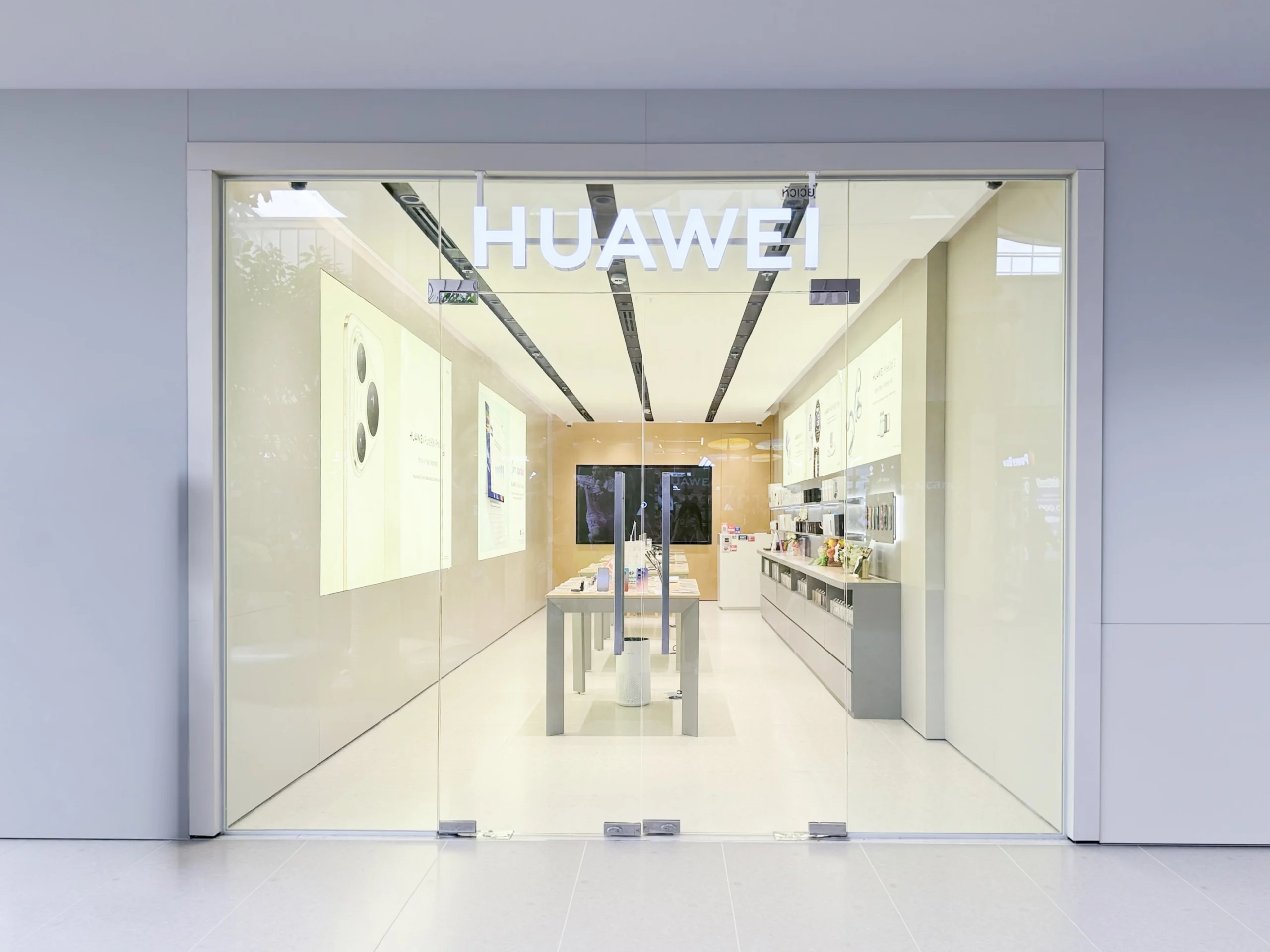 HUAWEI Authorized Experience Store at Central Krabi by UFicon