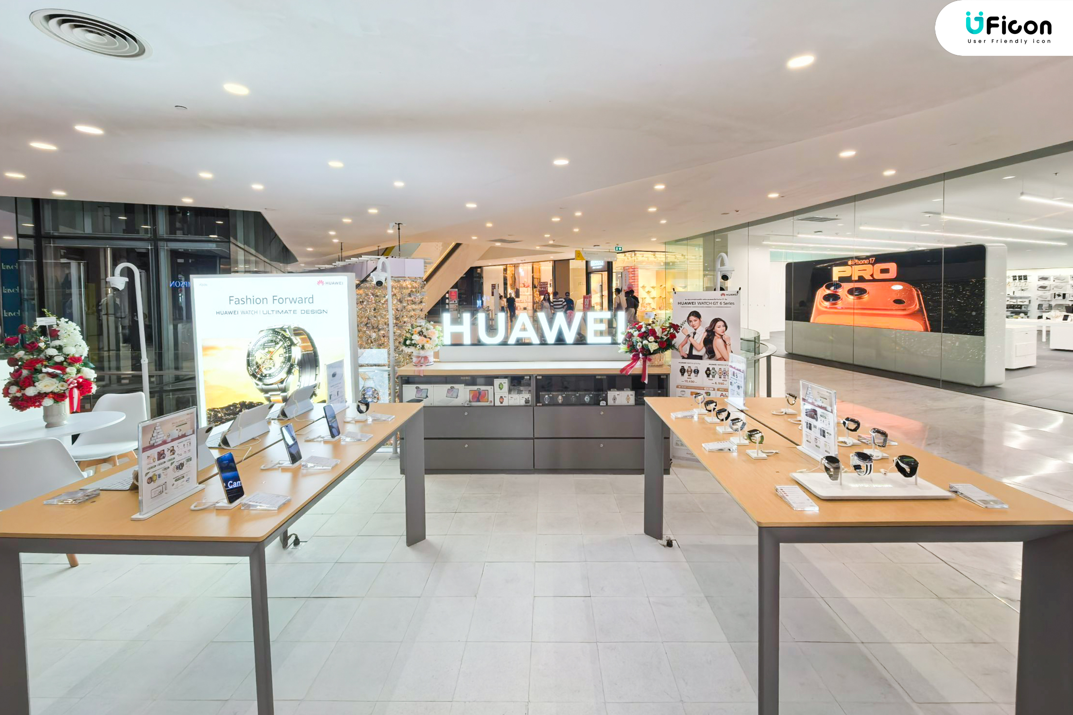 HUAWEI Store at Emquartier by UFicon